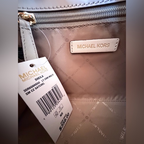 Michael Kors Sheila SM Shoulder Bag + Wallet MK Light Cream ❤️ - Picture 10 of 16